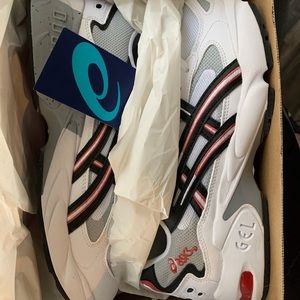 Gel Kayano 5 OG Size 10.5 - New with tags